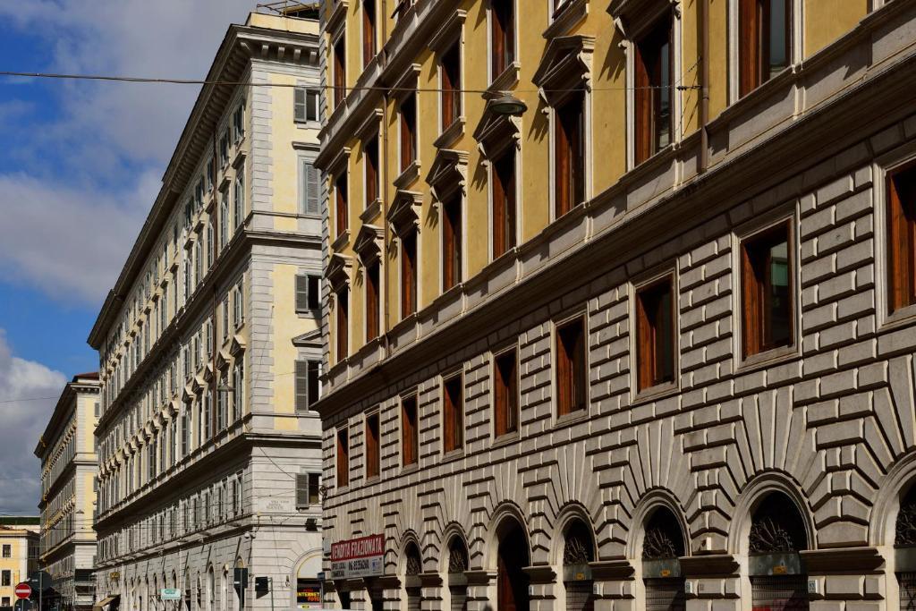 Termini Apartahotel